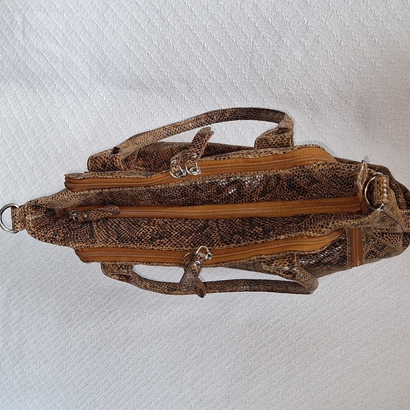 π¦ Reptile Leather shoulder bag / purse. Vintage. Awesome. Roomy. - Picture 6 of 14